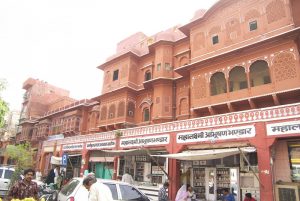 msakshar-article-10-amazing-shopping-places-in-jaipur-to-explore-image-4